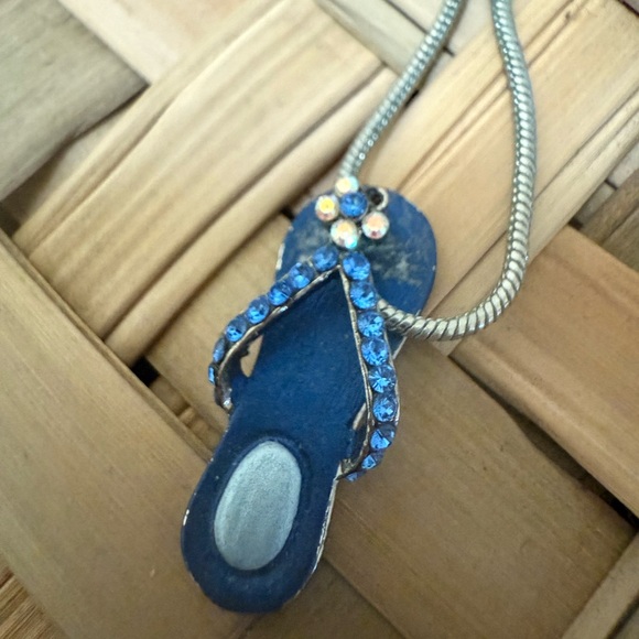 Flip Flop Charm Necklace - Picture 2 of 4